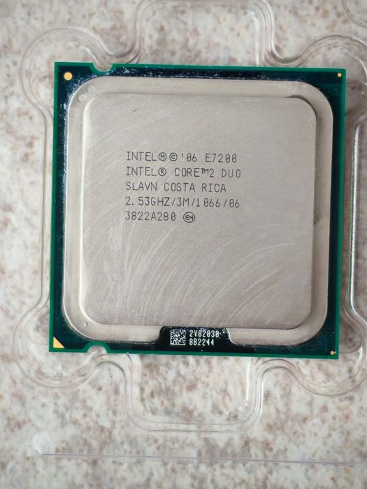 Процессор Intel Core 2 Duo E7200 .