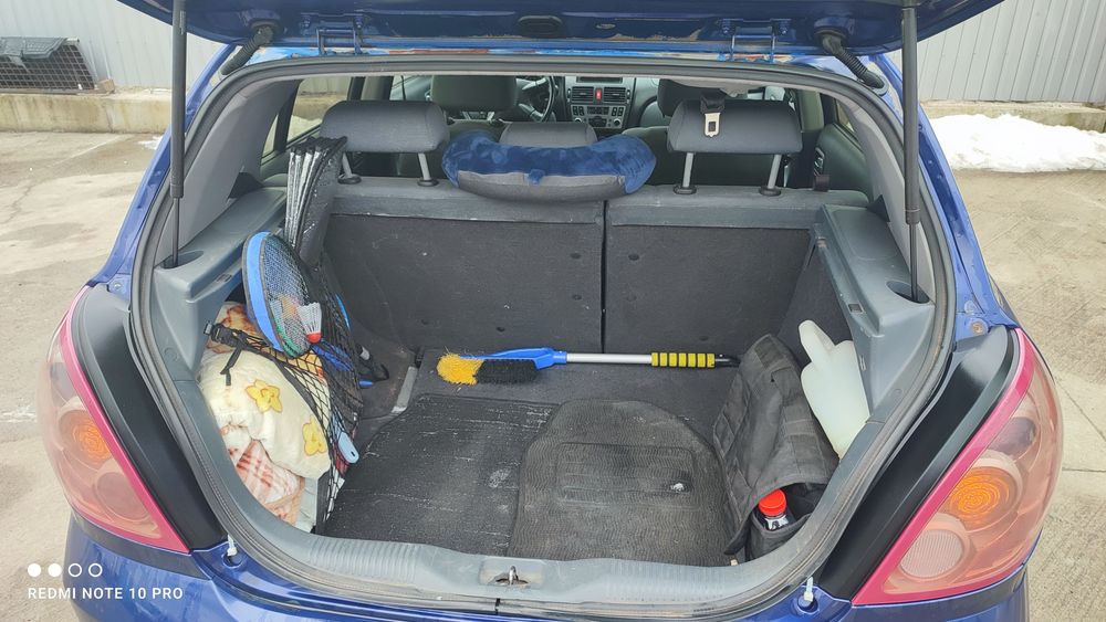 Nissan Almera хетчбек