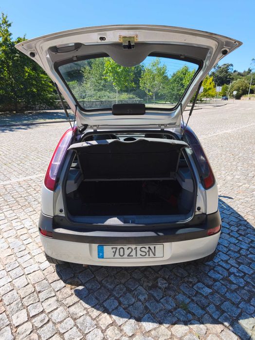 Opel Corsa 1,2 - Ano 2001 - Diesel