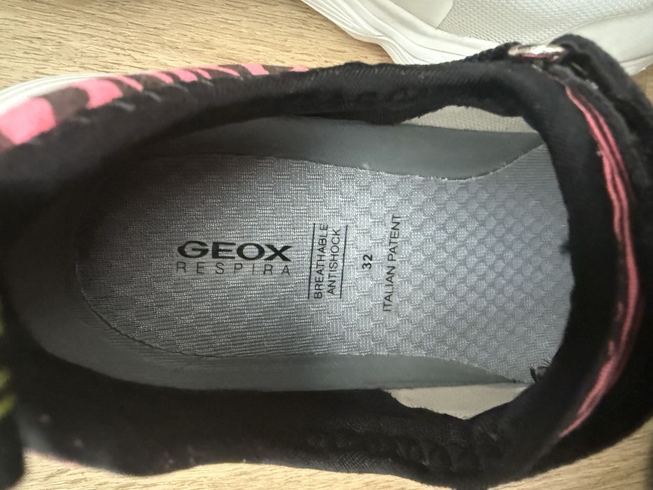 Buty nowe GEOX 32