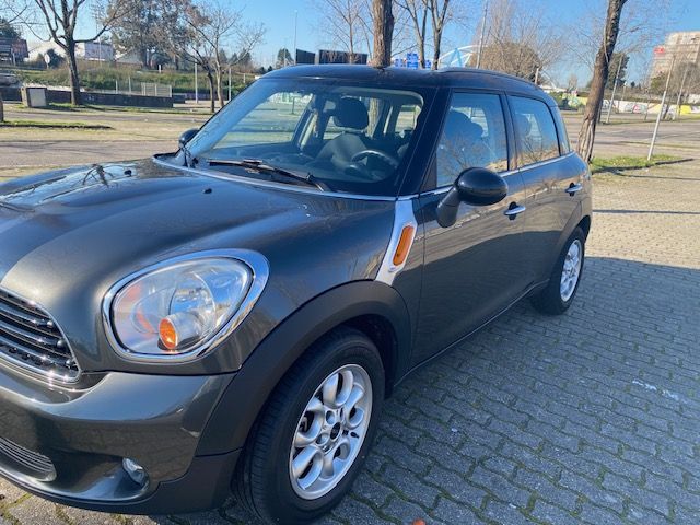 MINI Countryman One D