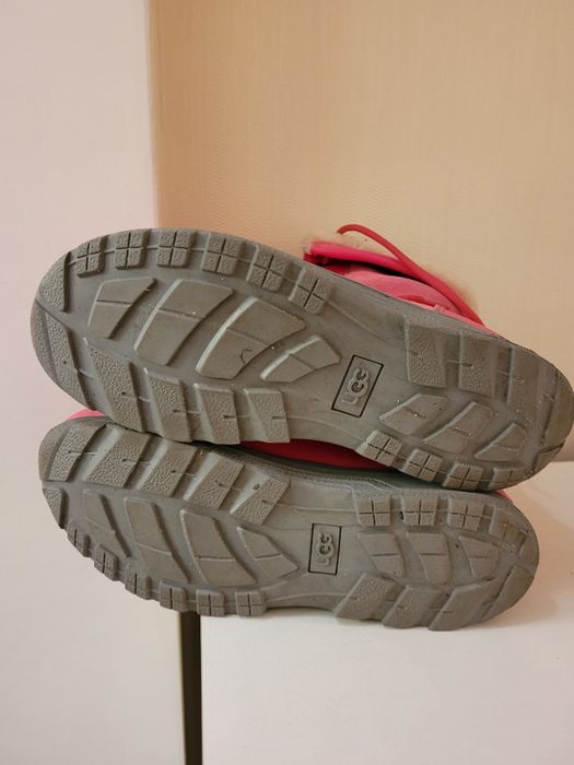 UGG теплі  черевики  36 розмір