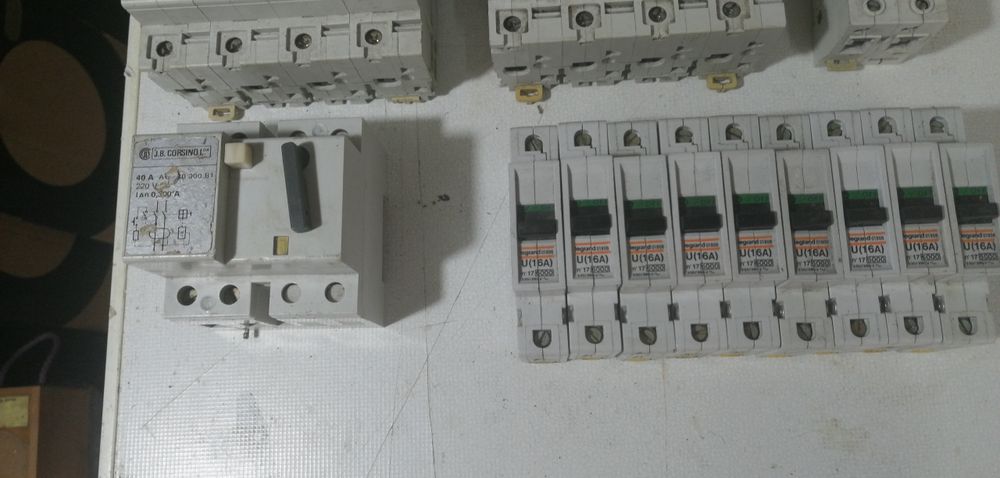 Electrical materials / circuit breakers / light bulbs505133484422604804