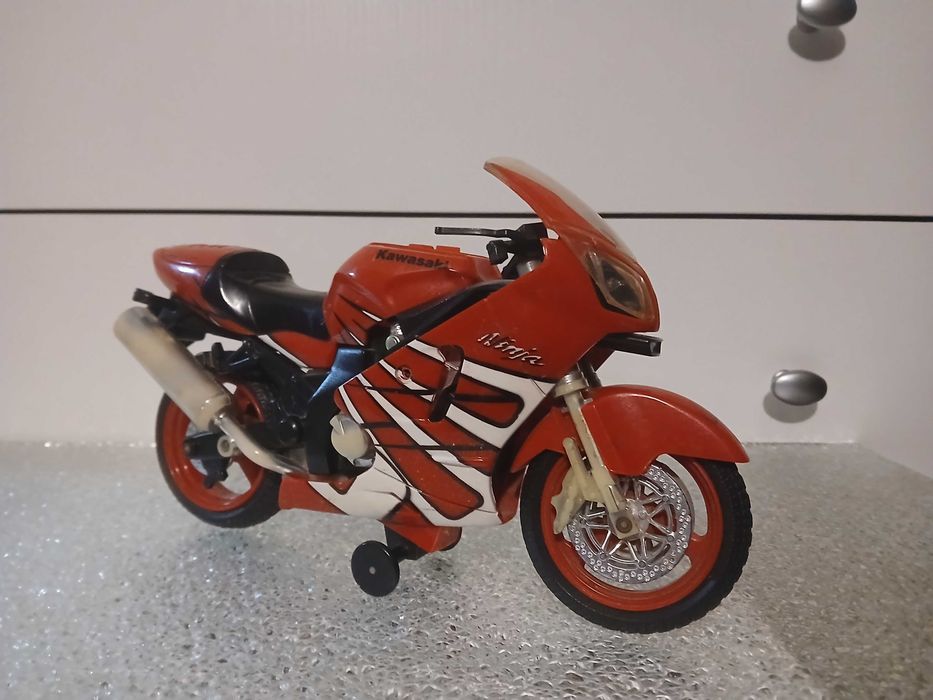 Road Rippers Wheelie Bikes Kawasaki Ninja ZX-10R Dźwięki Motocykl