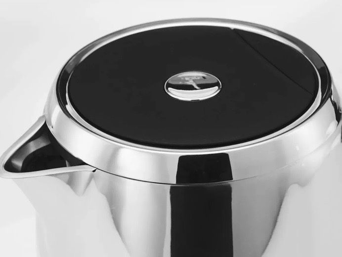 Електрочайник Tefal Majestuo KI883D10  в гарному стані