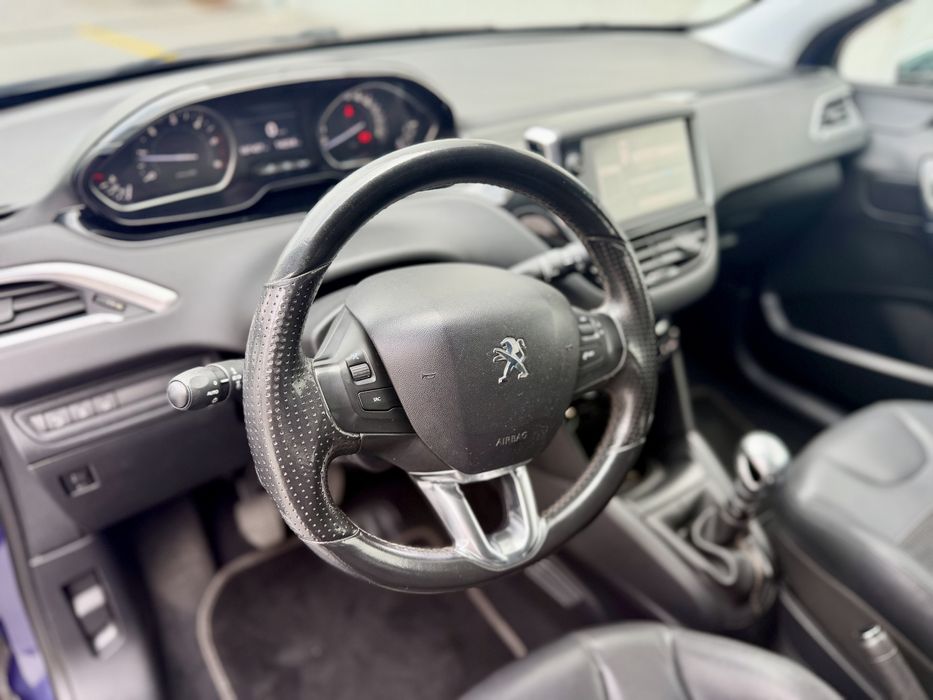 Peugeot 208 1.6 hdi Allure