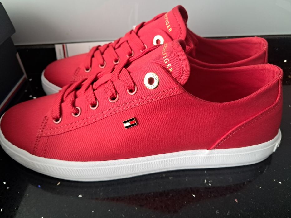 Tommy Hilfiger Rozm.38/24cm.