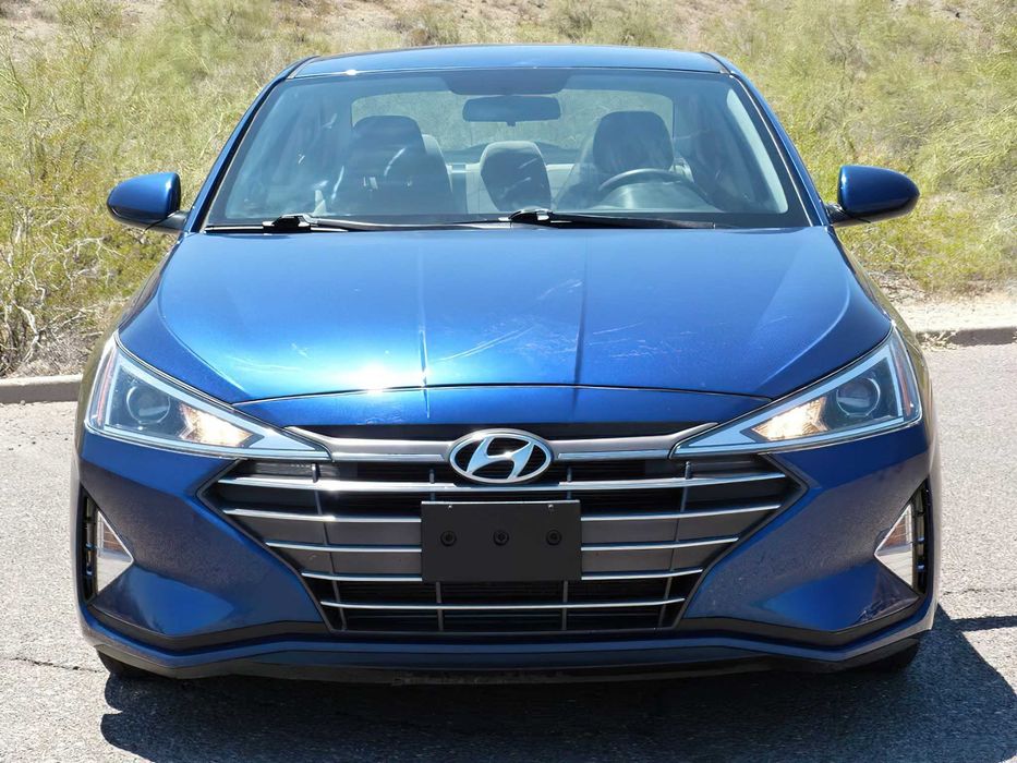 Hyundai Elantra SE      2019