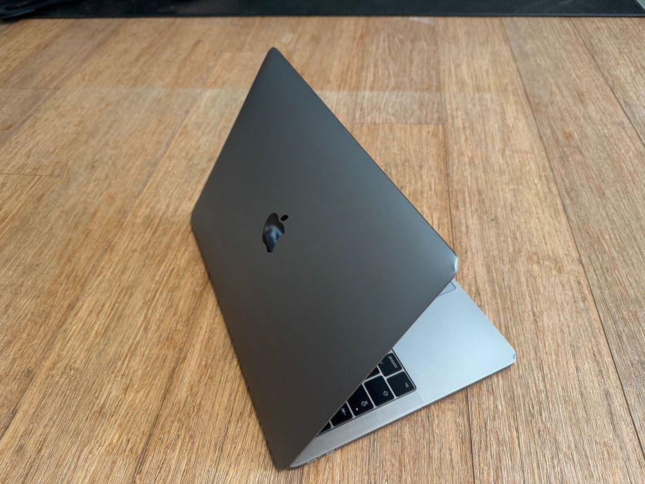 MacBook Pro 13,3" MPXQ2ZE/A
