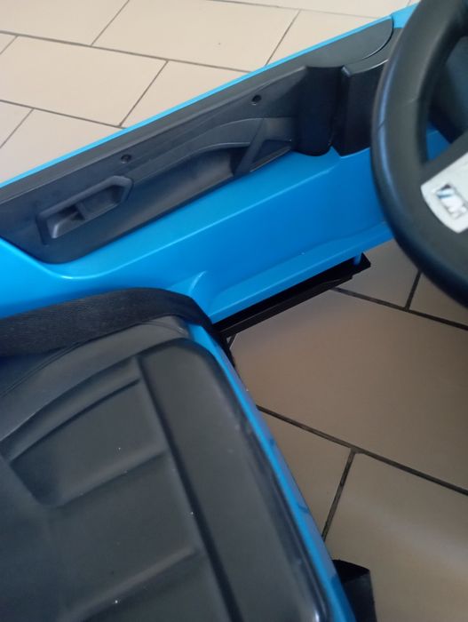Carro criança BMW. Com pega que regula a direção. Paga na entrega.