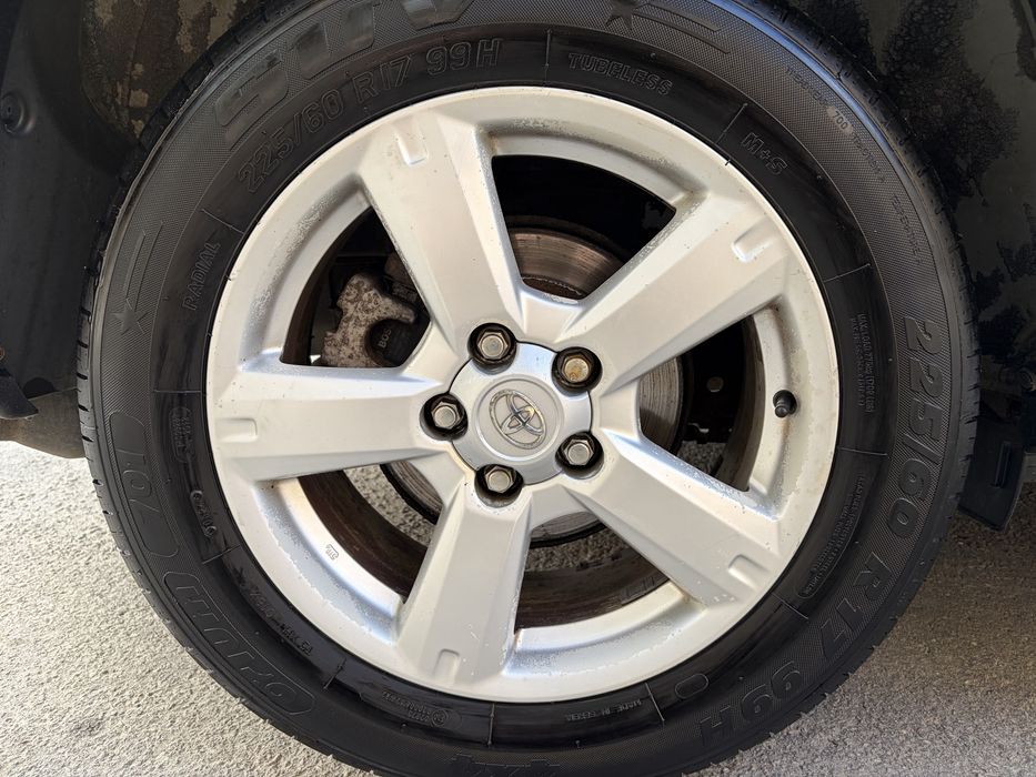 Toyota RAV4 2.2 D-CAT 4x4 МКПП 6-ступ