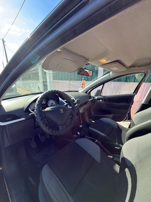 Peugeot 207 gasolina — photo 5