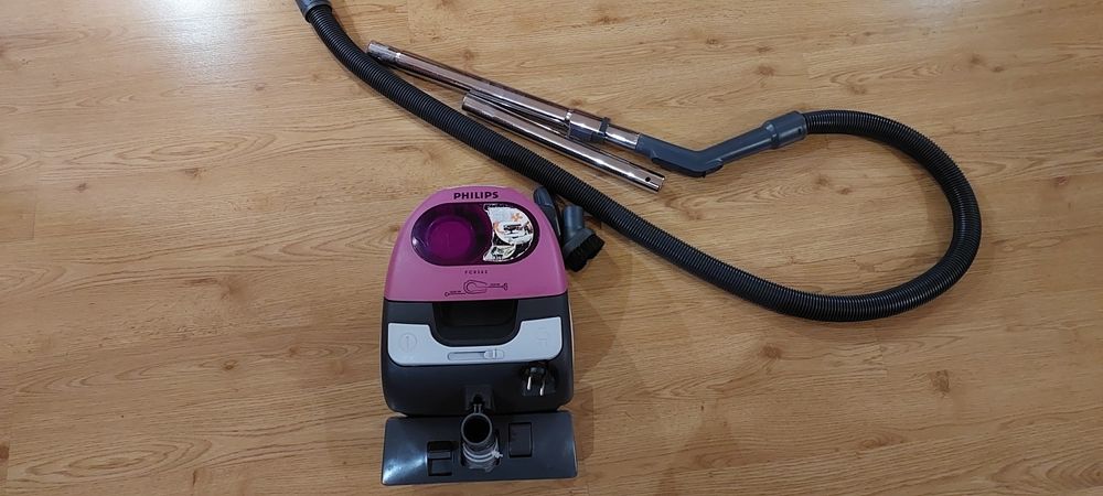 Продам пылесос Philips FC 8262