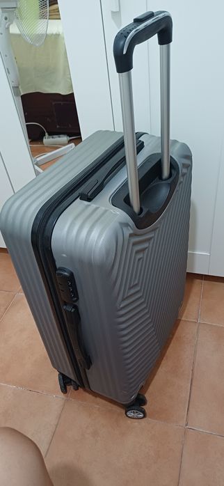 Venda mala semi nova