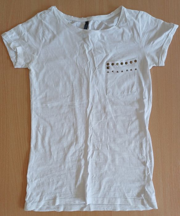 Koszulka t-shirt XS bluzka biała z kieszonką w napy z Sinsay