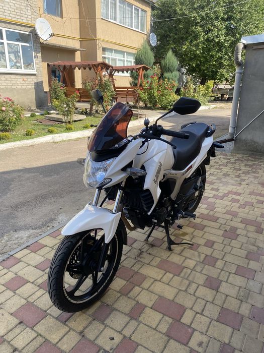 Мотоцикл Lifan KP200