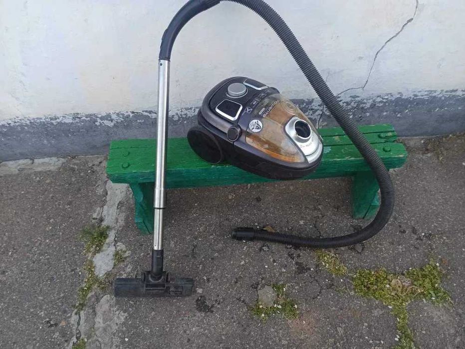 пылесос Rowenta-1900W