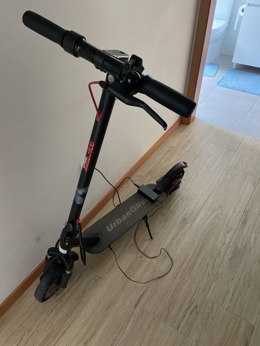 Trotinete Urban Glide com garantia de 1 ano e 5 meses