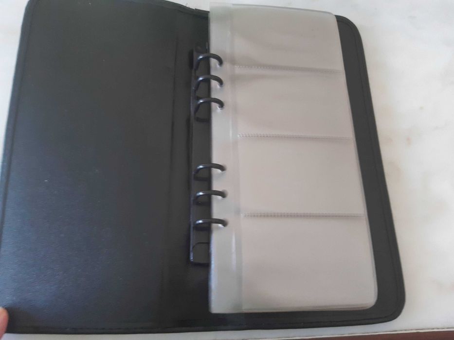 Porta cartões para maximo de 80 cartões, como novo