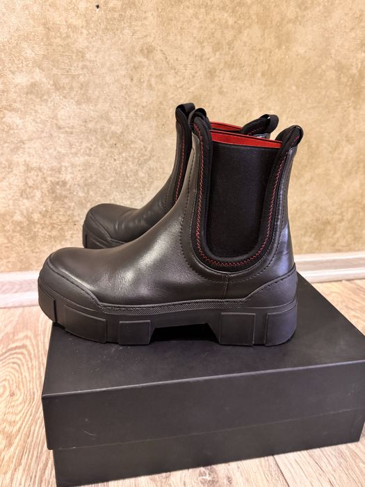 Шкіряні черевики VIC MATIE