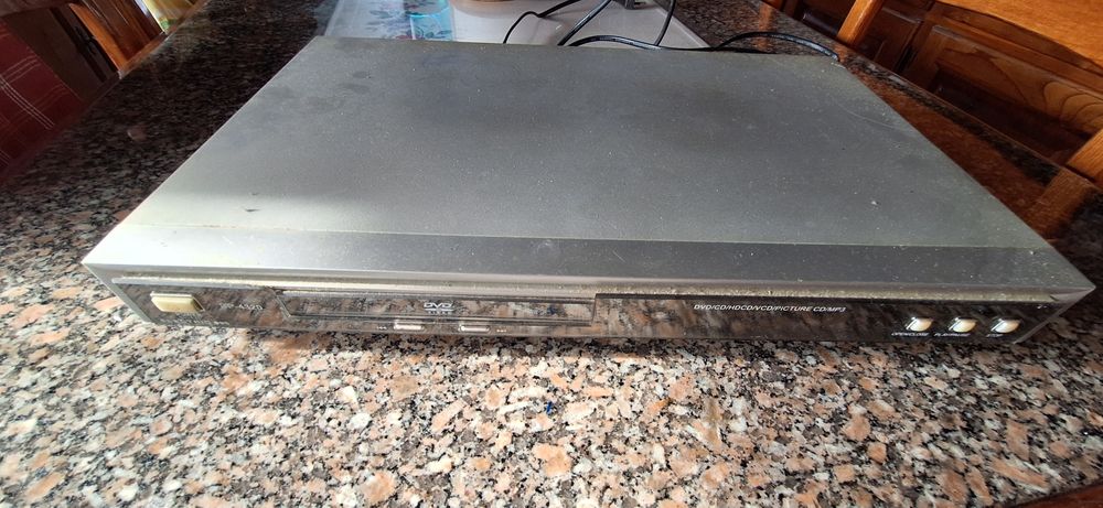 Old DVD Player64741087300483120