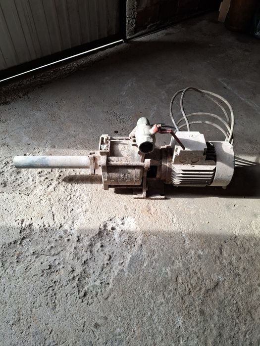 Bomba de pressão com motor trifásico