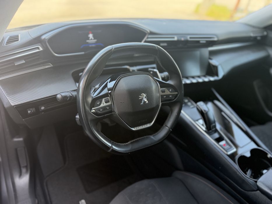 Peugeot 508  1.5 HDI Act Pack EAT8  2021  Nacional  já tem de 8 mm