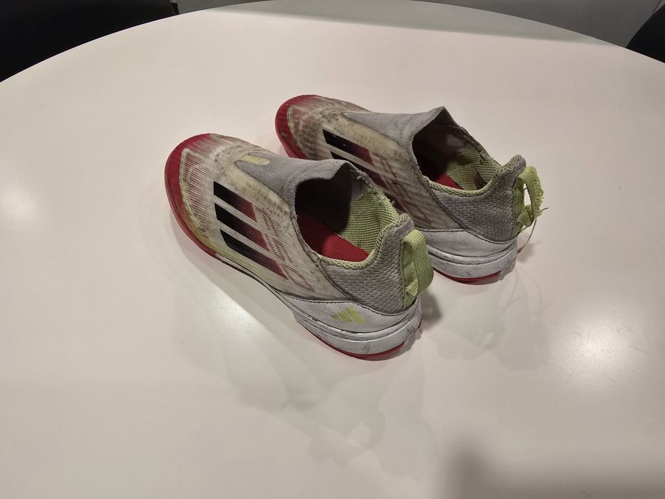 Chuteiras Adidas F50 Turf 31 1/2