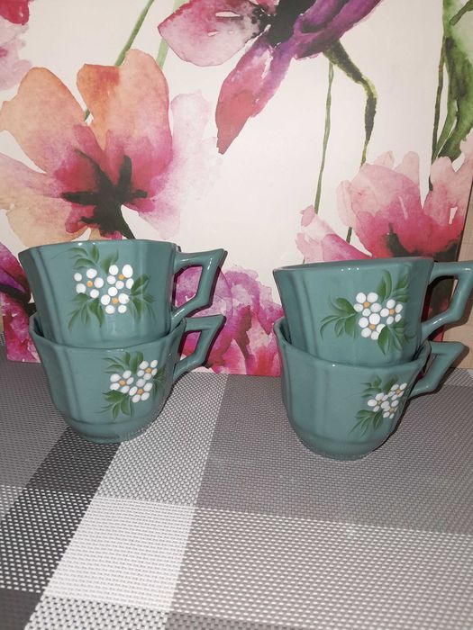 чашки нові для чаю чи кави