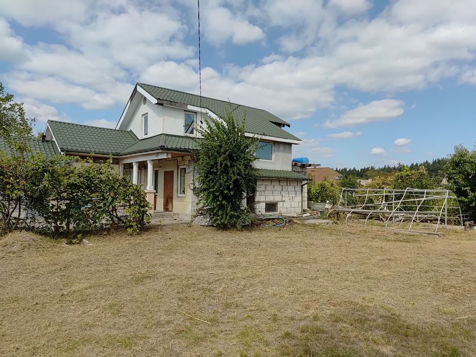 Продається газифікований житловий будинок в селищі Глеваха. 65000$