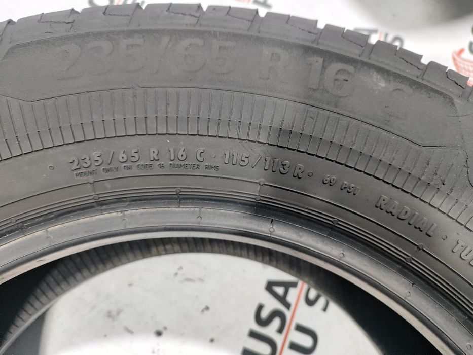 2 pneus semi novos 235-65R16C Continental-  Oferta dos Portes