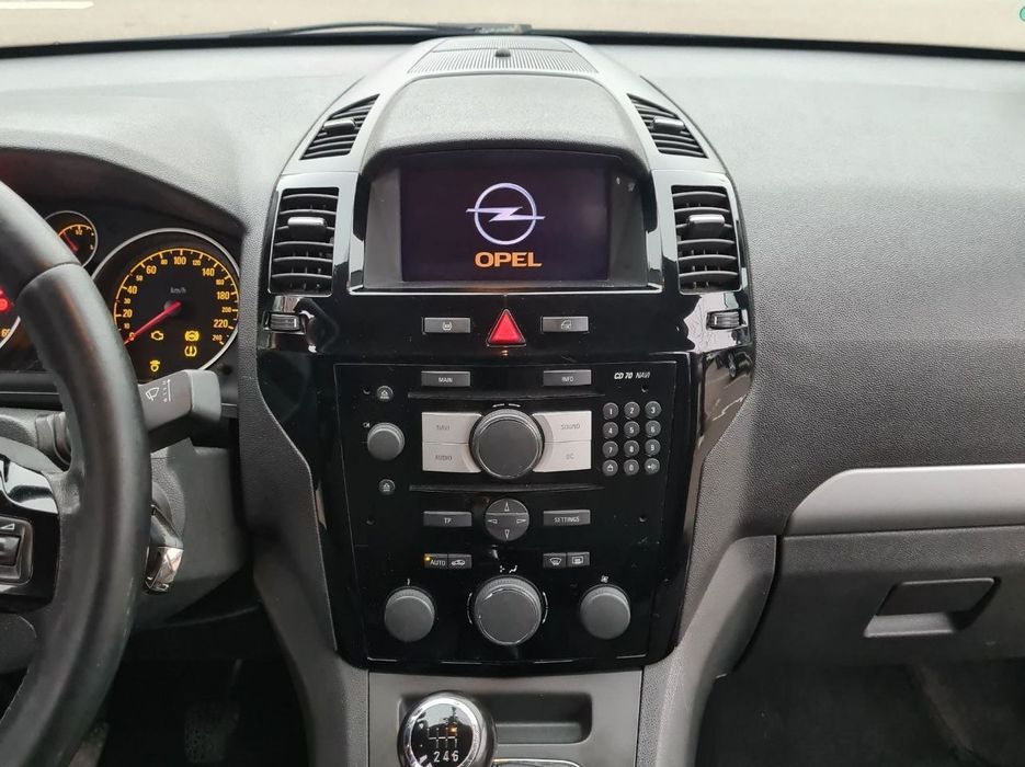 Opel Zafira b 1.9  150к.с. дизель 2010р