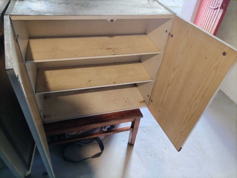 Szafki kuchenne stare