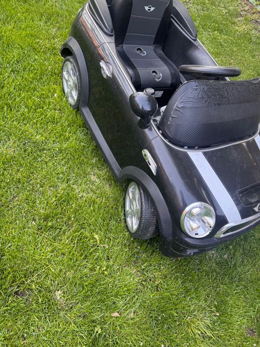 Електромобіль міні купер