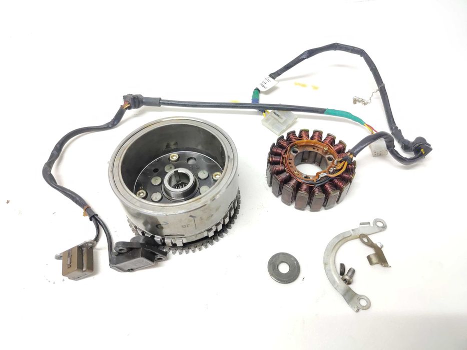 KTM DUKE 125 / RC125 Stator Alternator Prądnica Koło Magnesowe Magneto