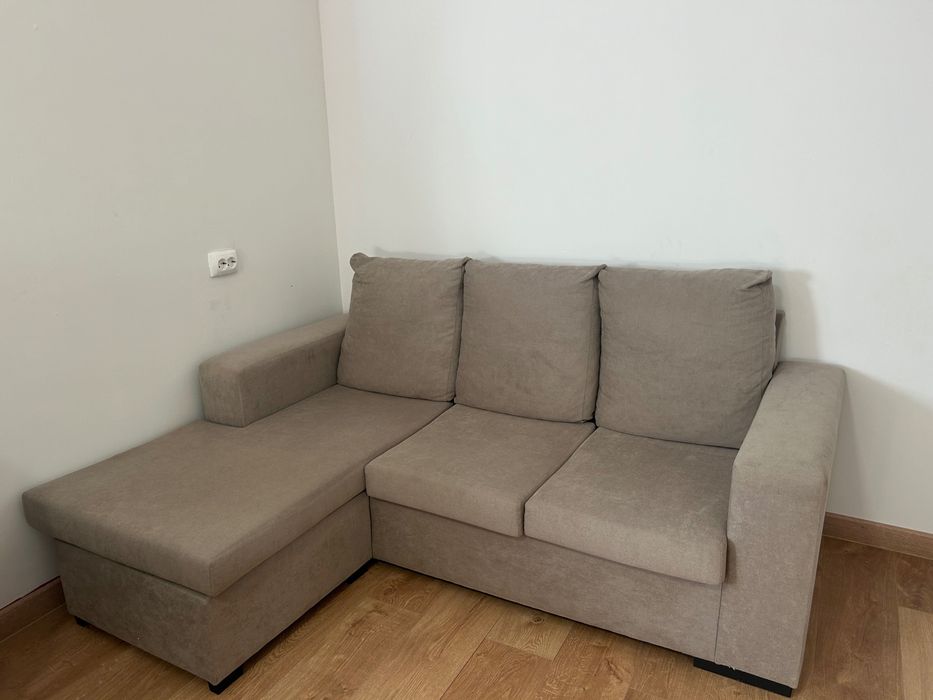 Sofá Creme- 3 lugares