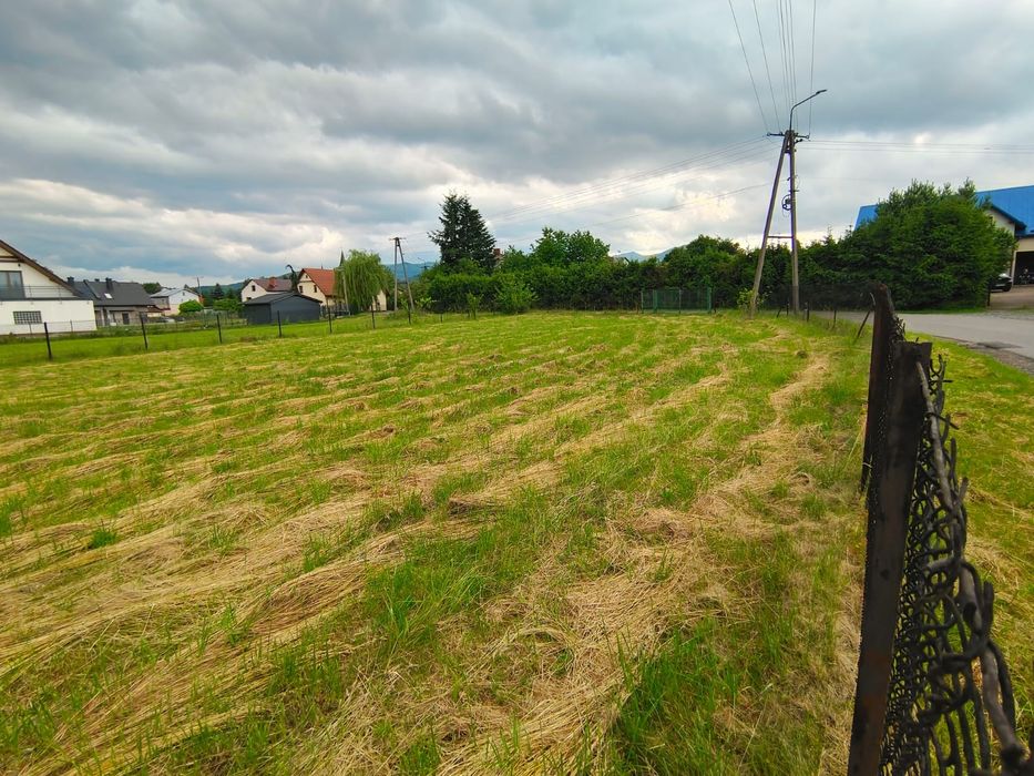 Działka budowlana  na sprzedaż Leśna (Żywiec) ogrodzona