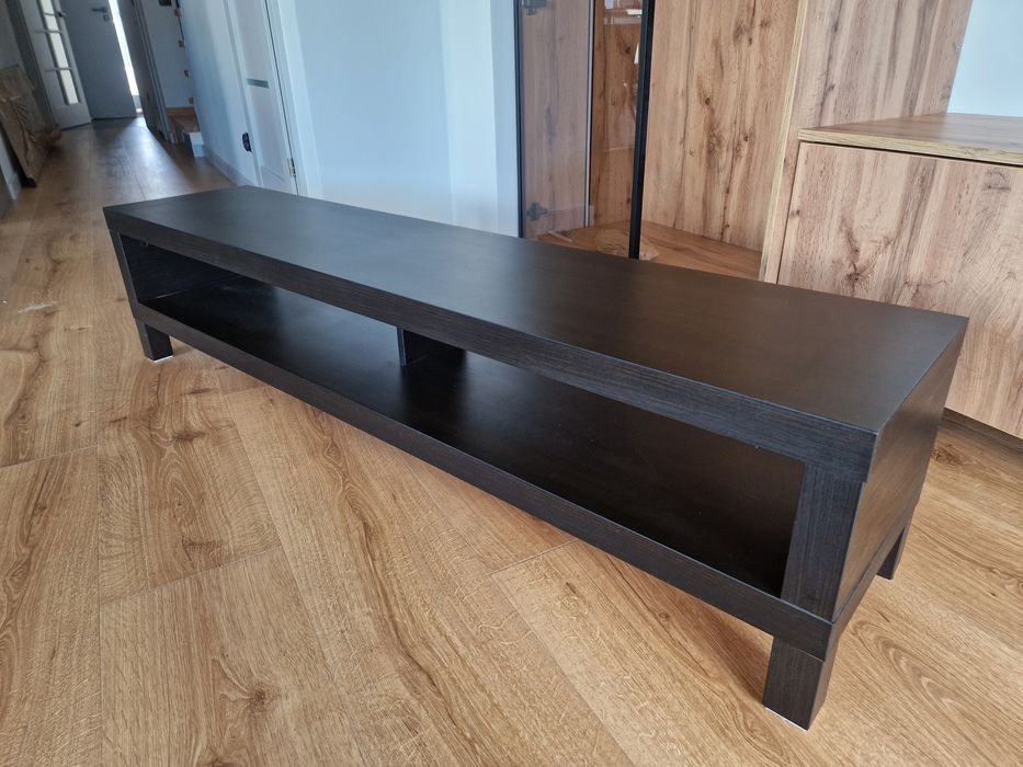 szafka rtv w kolorze ciemnego brązu