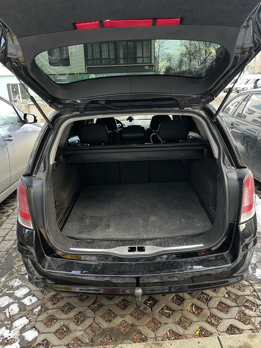 Опель астра H 2005 року