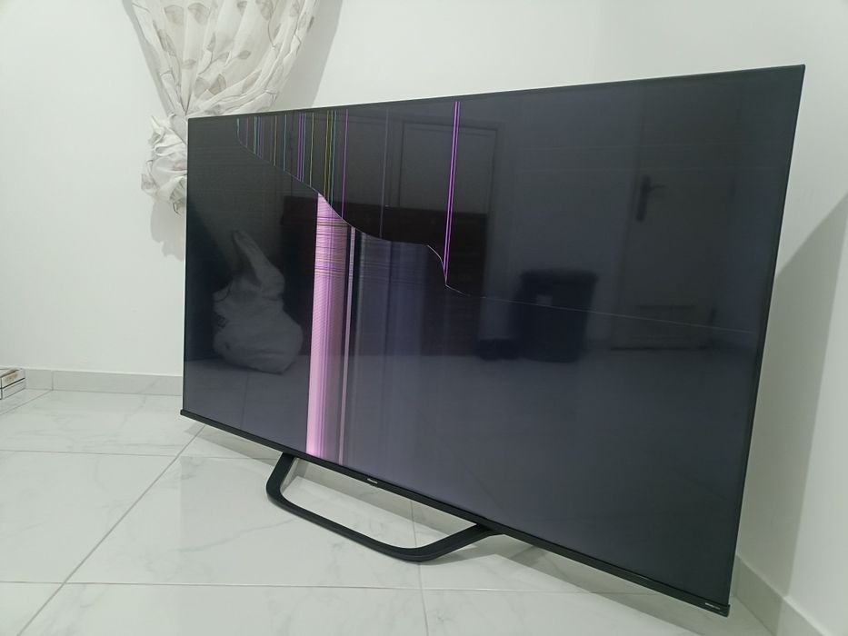 Tv hisense 65 polegadas / para peças