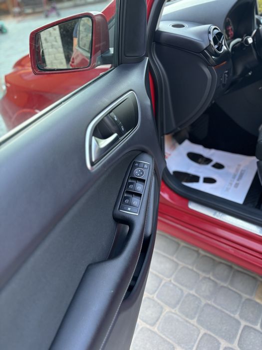 Mercedes-Benz B 250E