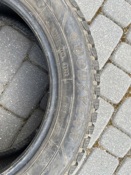 Opony 3 x GOODYEAR Ultra Grip 205/55R16