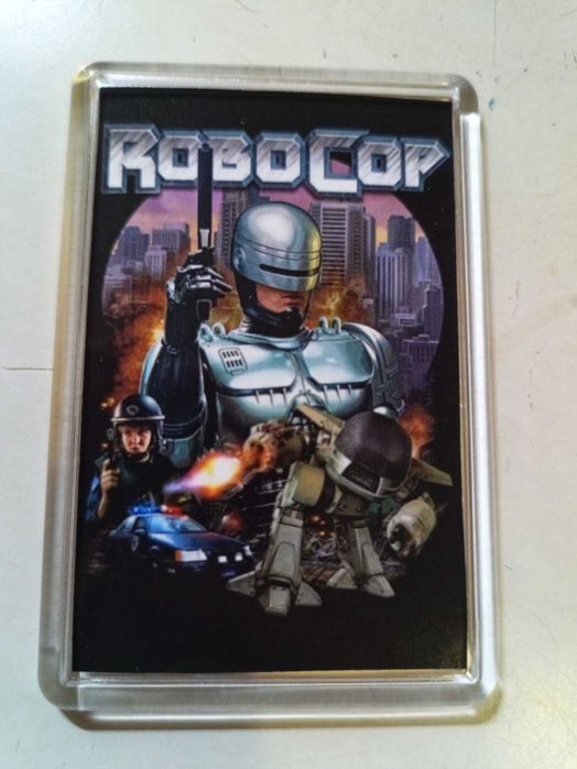 Магнит на холодильник