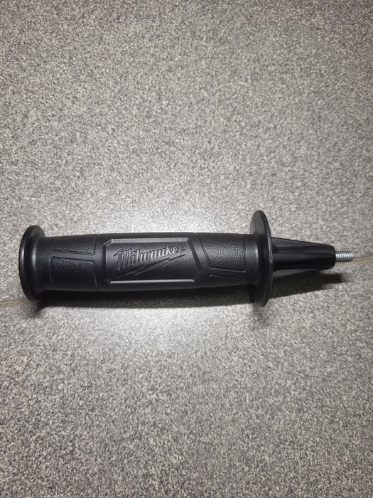 Milwaukee 2438 bps-0 полірувальна машина