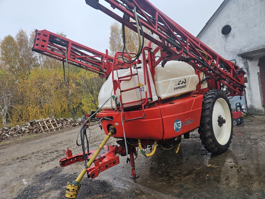 Opryskiwacz 3800l 4200l 21m