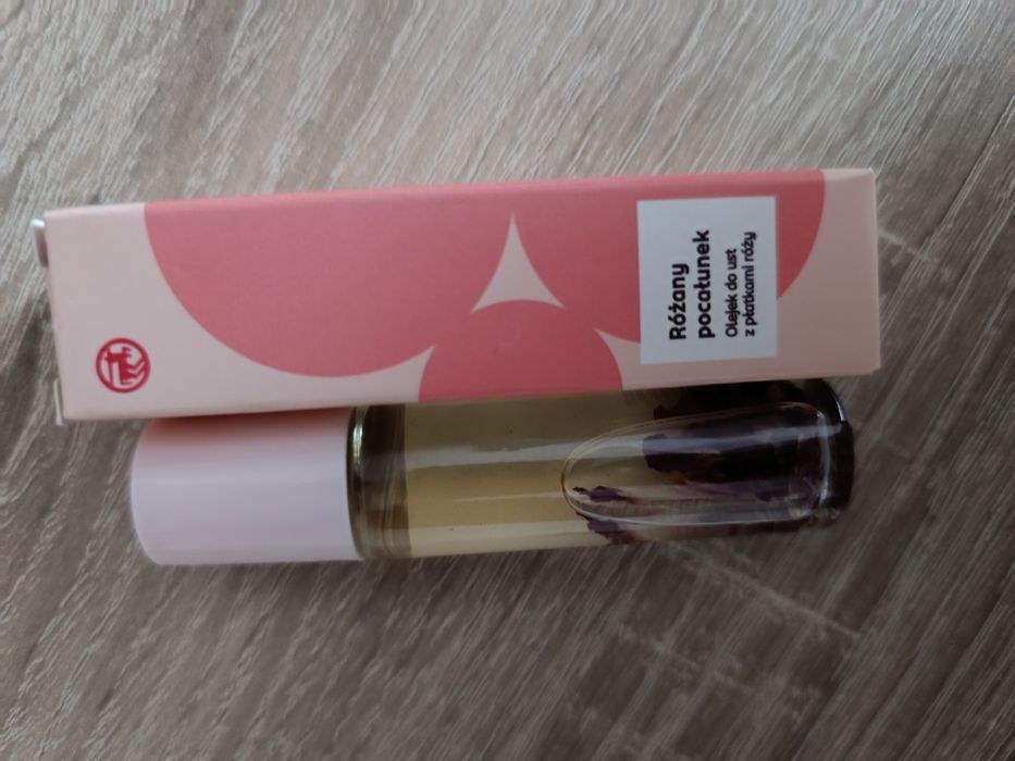 Olejek do ust różany pocałunek Rossmann