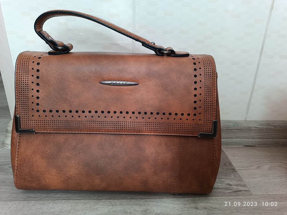 Сумка жіноча стильна