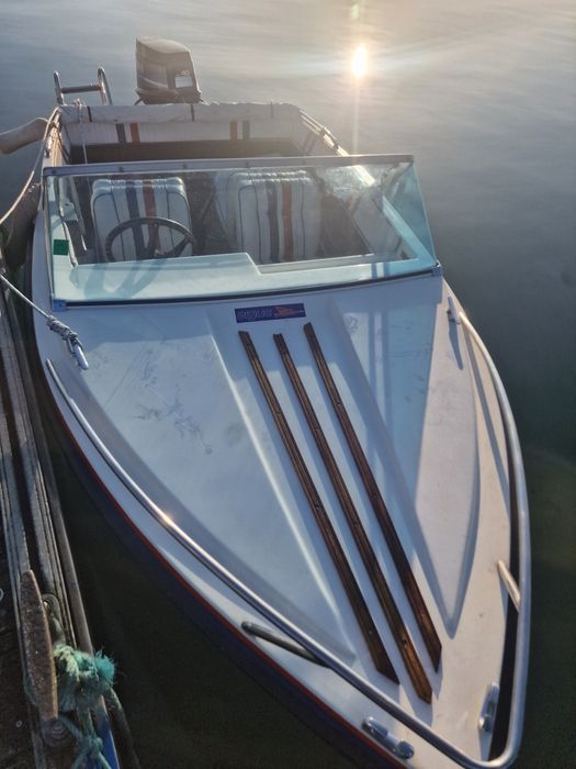 Barco argus 402 S