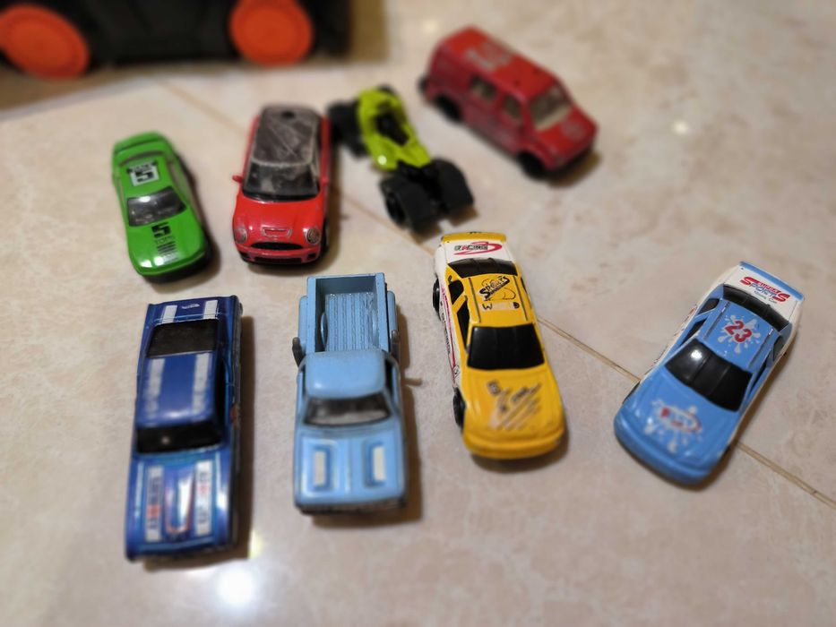 Машинки Hot Wheels