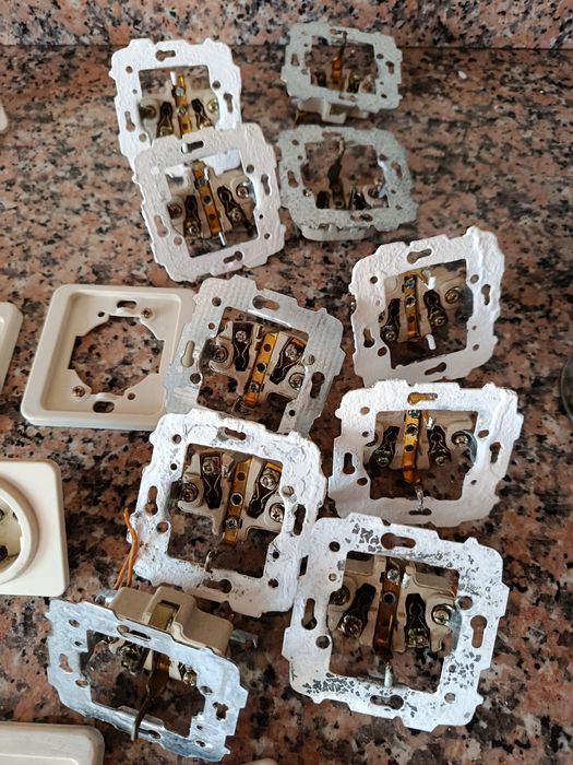 Tomadas espelhos interruptores